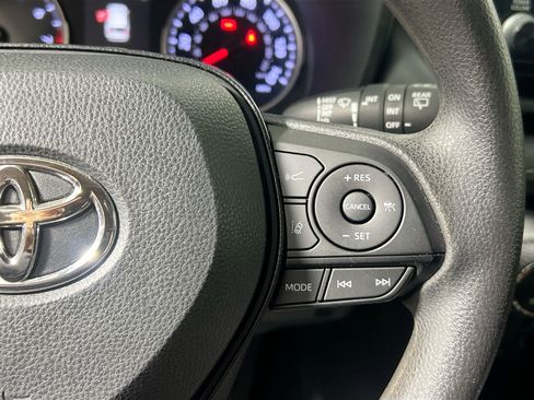 Used 2020 Toyota RAV4 XLE w/ Convenience Package image 19