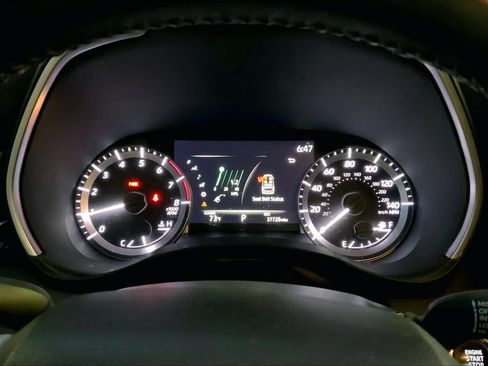 Used 2023 Toyota Highlander XLE FWD image 23