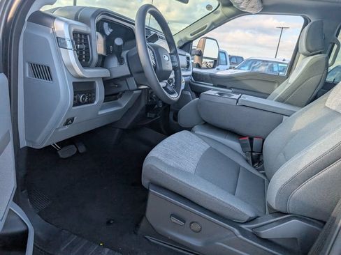 New 2026 Ford F250 XLT w/ XLT Premium Package AWD/4WD image 9