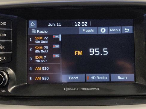 Used 2018 Kia Sorento FWD image 25