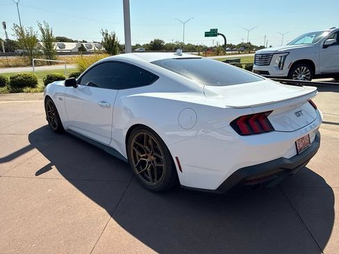 Used 2024 Ford Mustang GT RWD image 5