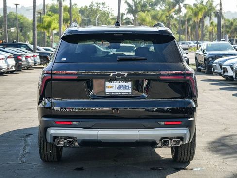 New 2026 Chevrolet Traverse LT w/ Driver Confidence Package FWD image 5