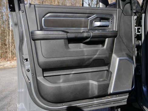 Used 2024 RAM 3500 Laramie w/ Night Edition image 33