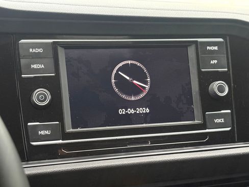 Used 2024 Volkswagen Jetta SE FWD image 26
