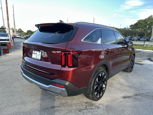 Certified 2024 Kia Sorento SX FWD image 8