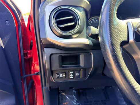 Used 2018 Toyota Tacoma Limited AWD/4WD image 11