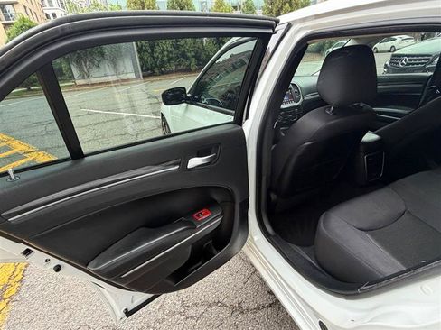 Used 2019 Chrysler 300 Touring w/ Sport Appearance Package RWD image 36