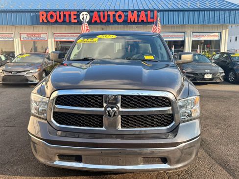 Used 2024 RAM 1500 Classic SLT AWD/4WD image 3