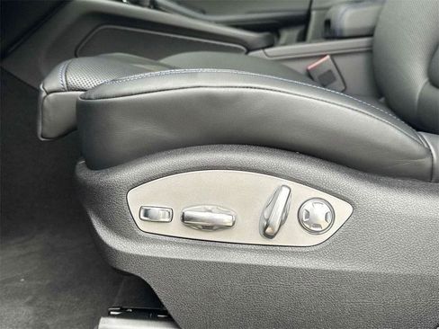 New 2025 Porsche Macan image 93