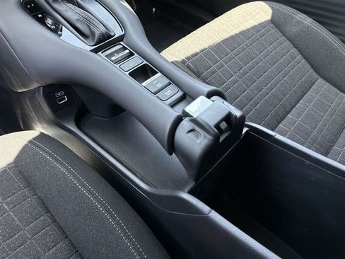 Certified 2023 Honda HR-V LX image 26