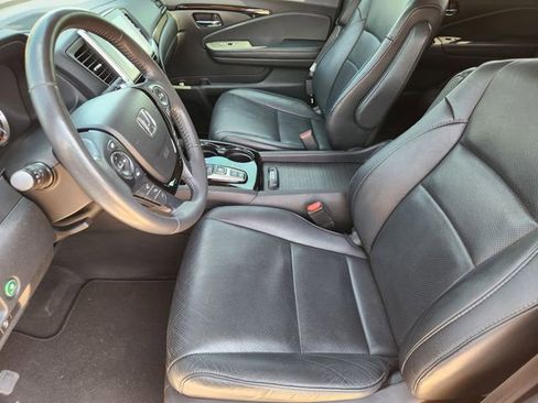 Used 2017 Honda Pilot Elite image 13