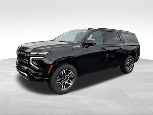 New 2026 Chevrolet Suburban Z71 w/ Z71 Off-Road Package AWD/4WD image 4