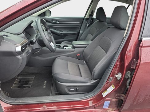 Used 2025 Nissan Altima 2.5 SV AWD/4WD image 5
