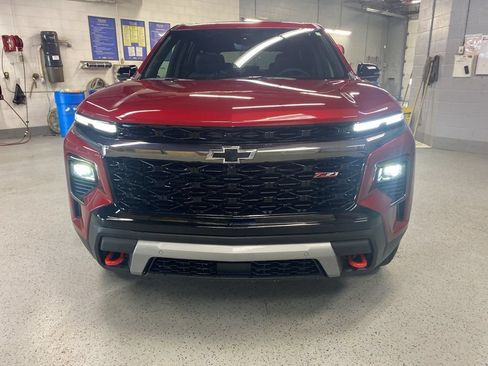 New 2026 Chevrolet Traverse Z71 w/ Enhanced Driving Package AWD/4WD image 2