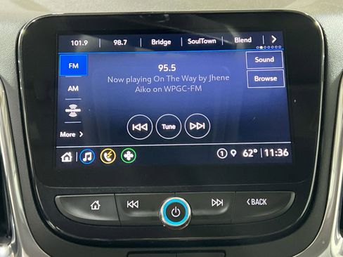 Used 2022 Chevrolet Equinox Premier image 18