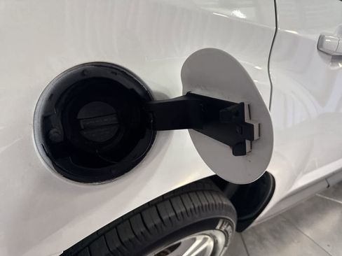 Used 2016 Chevrolet Equinox LS image 13