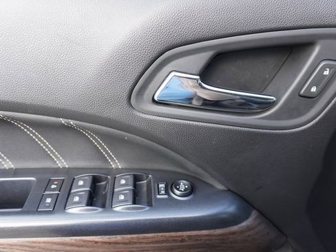 Used 2021 GMC Canyon Denali image 9