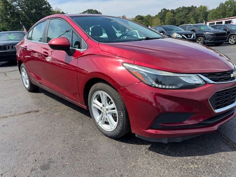 Used 2017 Chevrolet Cruze LT w/ LT True North Edition FWD image 12