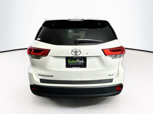 Used 2017 Toyota Highlander XLE FWD image 7