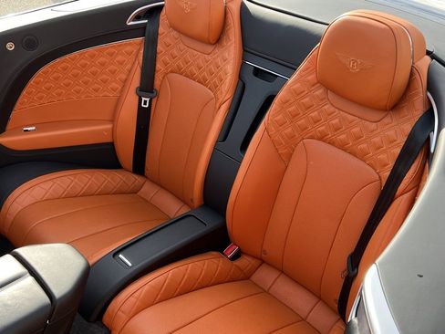 Used 2021 Bentley Continental GT image 20