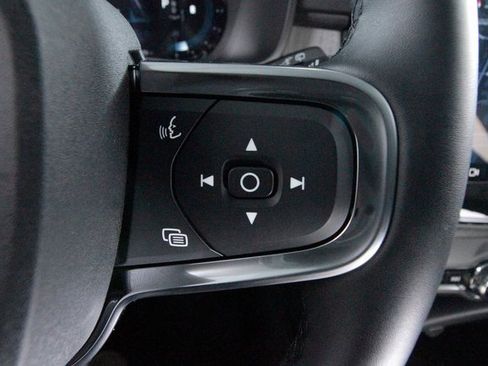 Certified 2025 Volvo XC40 B5 Core w/ Climate Package image 18