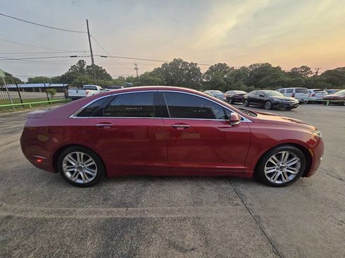 Used 2016 Lincoln MKZ image 16