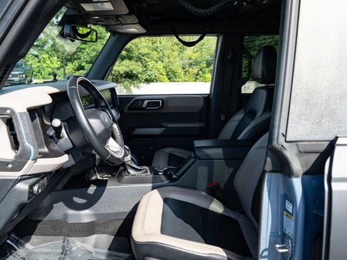 Used 2023 Ford Bronco Wildtrak AWD/4WD image 14