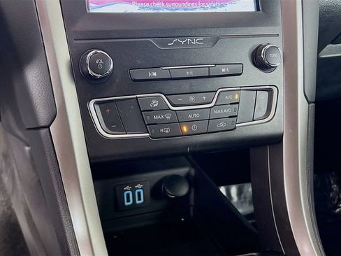 Used 2020 Ford Fusion SE image 17