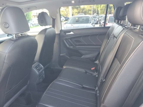 Certified 2023 Volkswagen Tiguan SE w/ Panoramic Sunroof Package FWD image 16