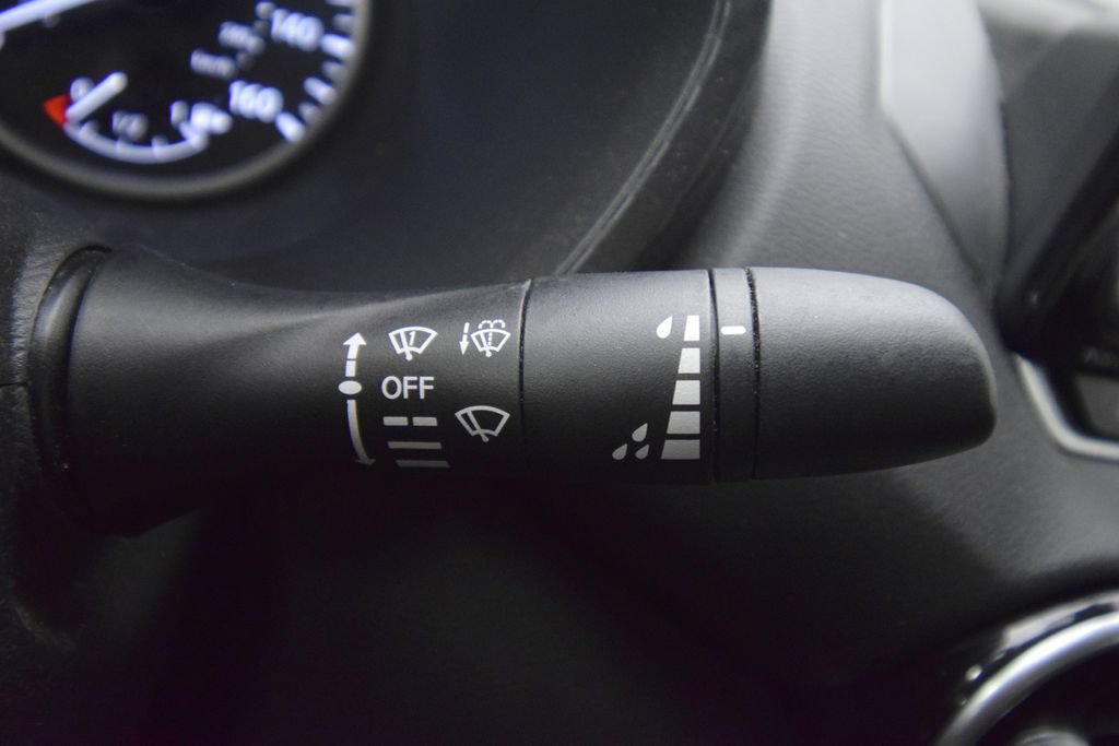 Used 2022 Nissan Sentra S w/ Lighting Package FWD image 32