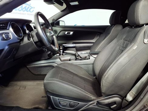 Used 2022 Ford Mustang GT w/ Equipment Group 301A image 8