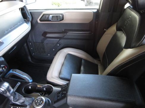 Certified 2024 Ford Bronco Wildtrak image 23