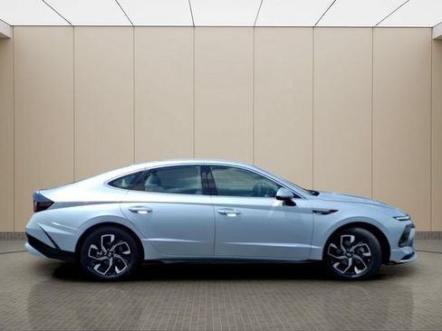 Used 2024 Hyundai Sonata SEL FWD image 7