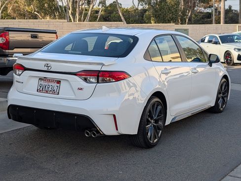 Used 2025 Toyota Corolla SE w/ SE Premium Package FWD image 13