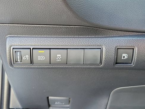 Used 2024 Toyota Corolla SE w/ SE Package FWD image 25