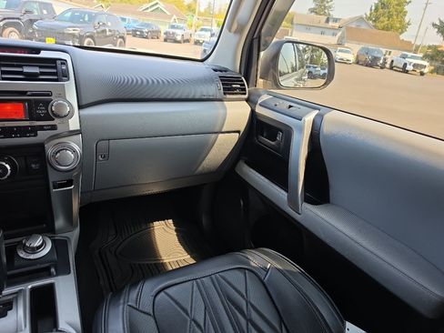 Used 2013 Toyota 4Runner SR5 AWD/4WD image 20