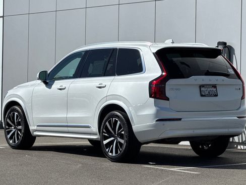 Used 2025 Volvo XC90 B6 Core w/ Protection Package Premier image 3