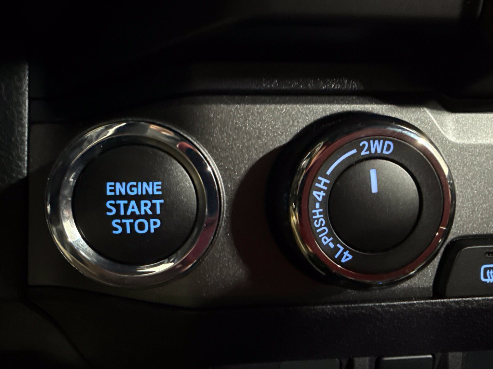 Used 2021 Toyota Tacoma TRD Off-Road w/ Blackout Package (TMS) AWD/4WD image 26