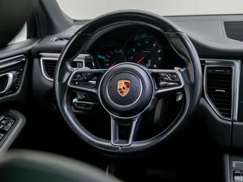 Used 2017 Porsche Macan image 10