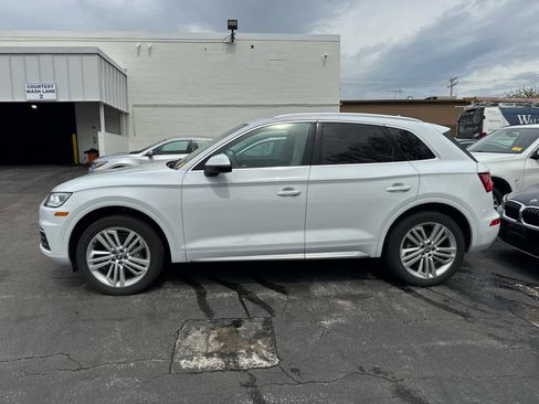 Used 2019 Audi Q5 2.0T Premium Plus w/ Premium Plus Package image 4