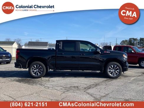 Used 2024 Chevrolet Silverado 1500 RST image 2