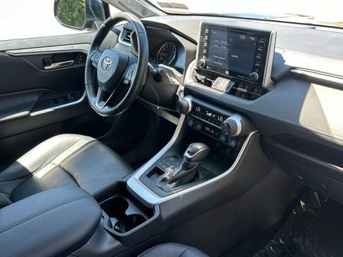 Certified 2021 Toyota RAV4 XLE Premium AWD/4WD image 33