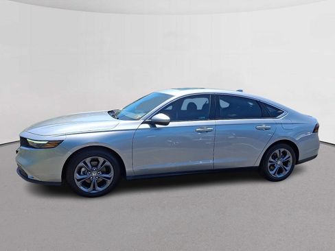 Certified 2023 Honda Accord EX image 6