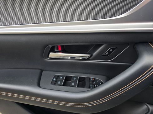 Used 2024 MAZDA CX-90 Plug-In Hybrid w/ Premium Pkg image 34