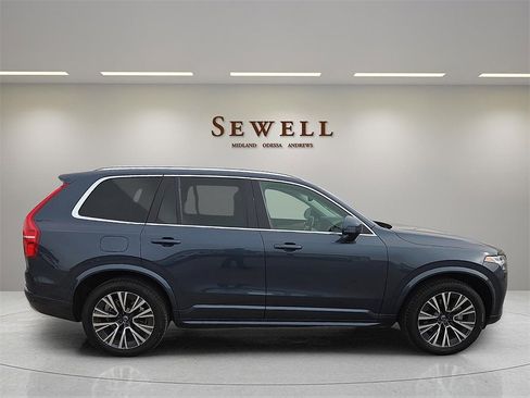 Used 2021 Volvo XC90 T6 Momentum w/ Advanced Package image 5