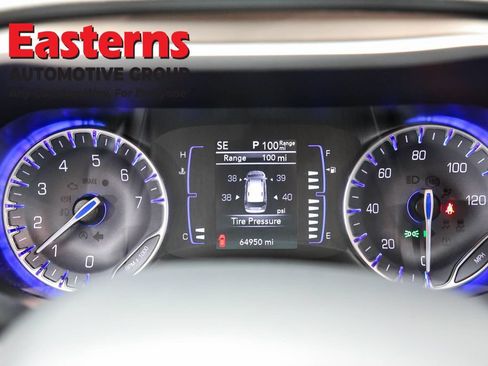 Used 2023 Chrysler Voyager LX FWD image 18