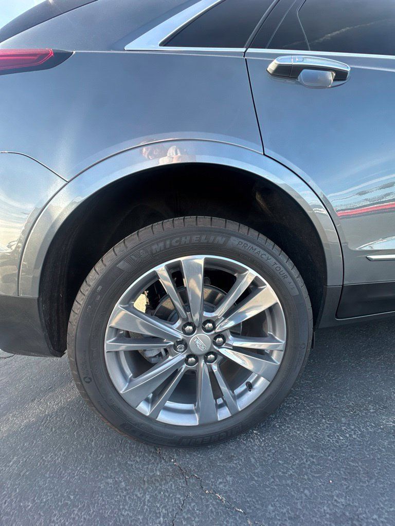 Certified 2022 Cadillac XT5 Premium Luxury w/ Technology Package FWD image 10