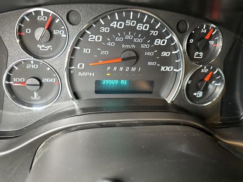 Used 2021 Chevrolet Express 2500 w/ Driver Convenience Package image 17