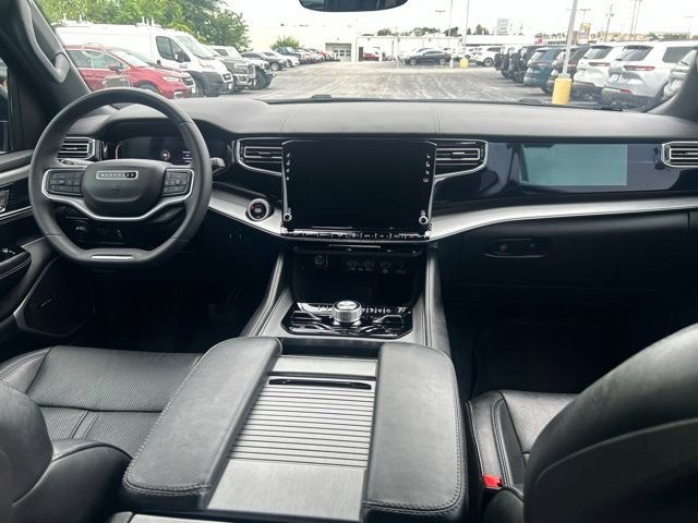 Used 2023 Dodge Charger SXT w/ Blacktop Package AWD/4WD image 47