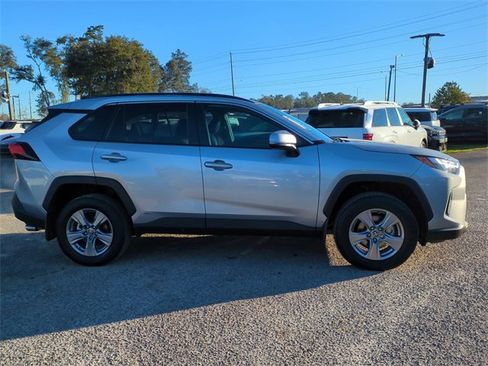Used 2024 Toyota RAV4 XLE image 5